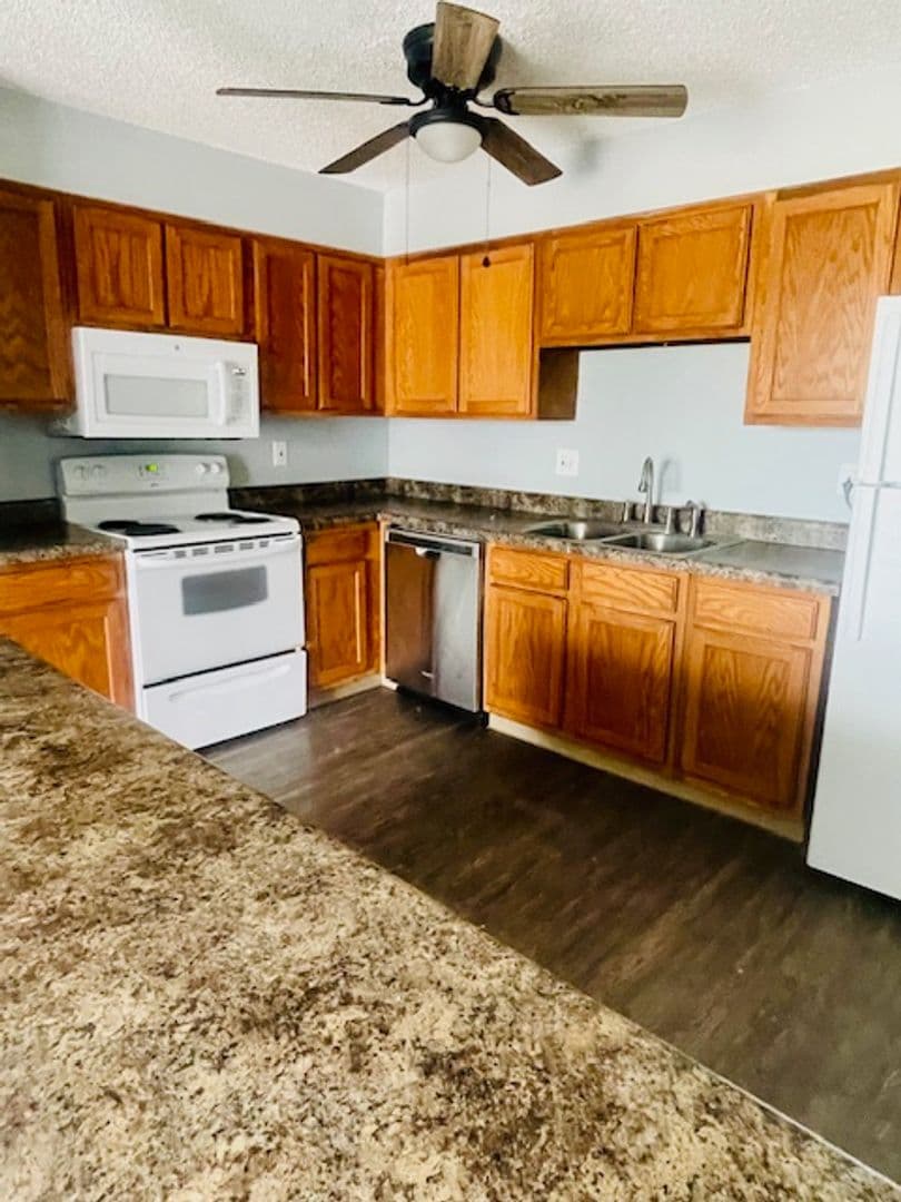 Belmont Park Apts LLC 2 of 11