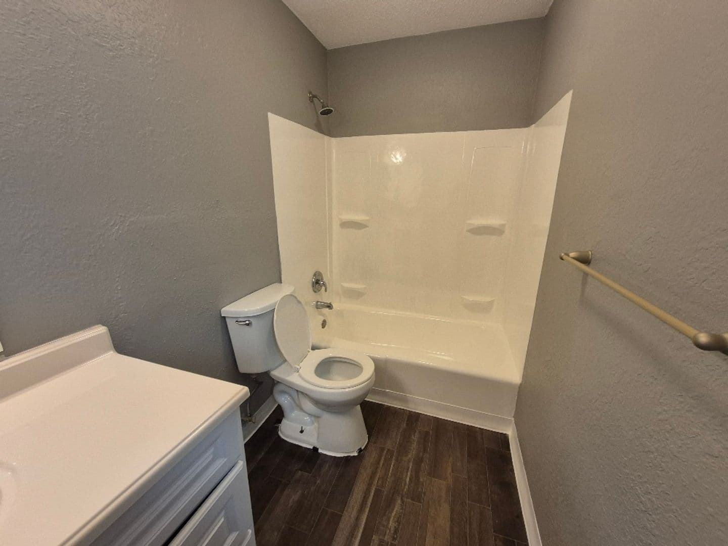 Coventry Park KC Apartments LLC - Condos 8 of 9