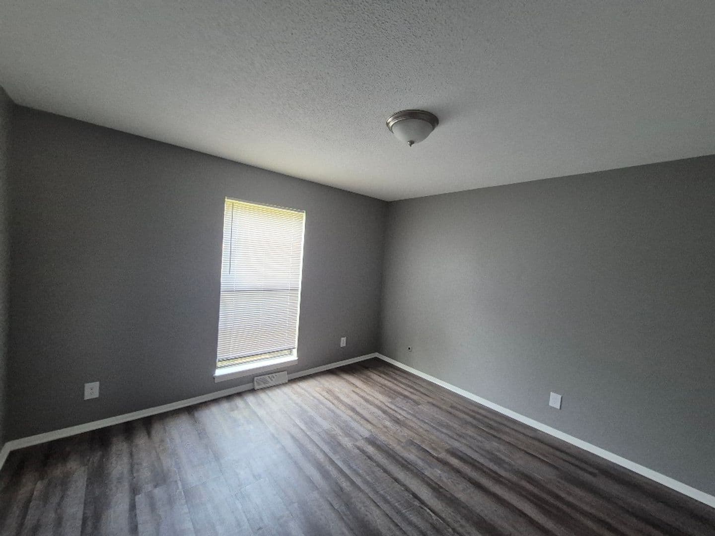 Coventry Park KC Apartments LLC - Condos 6 of 9
