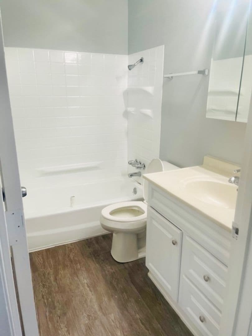 Belmont Park Apts LLC 10 of 11