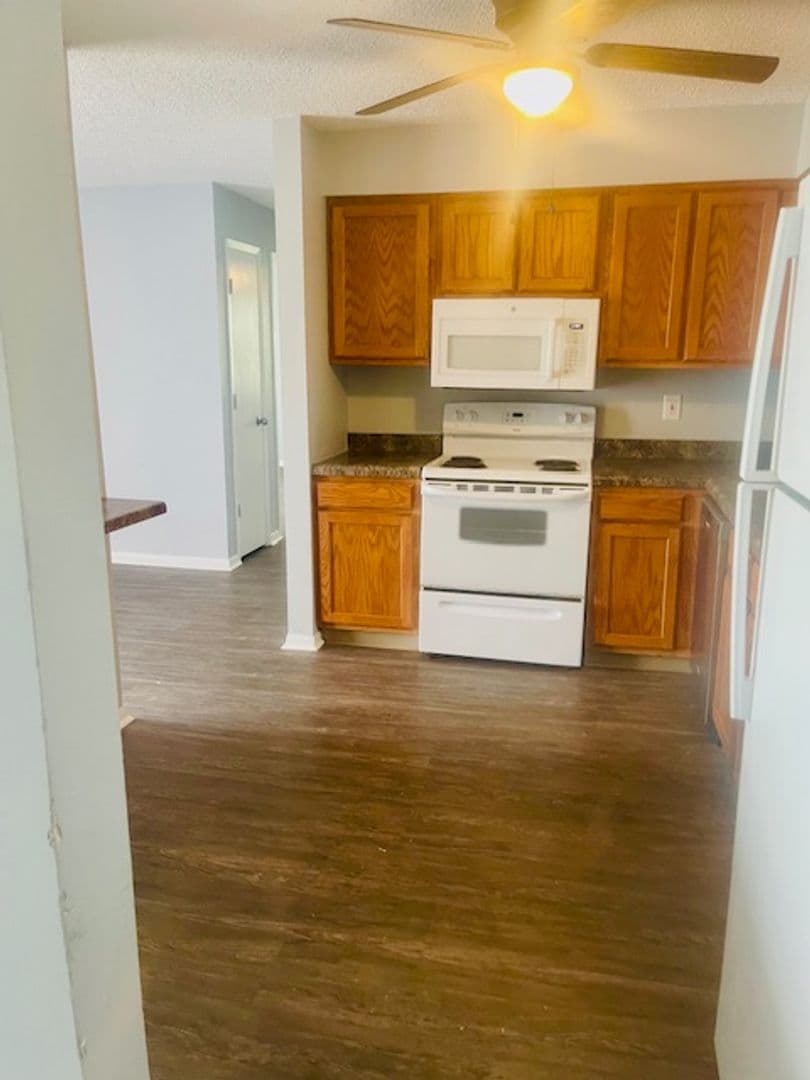 Belmont Park Apts LLC 6 of 11