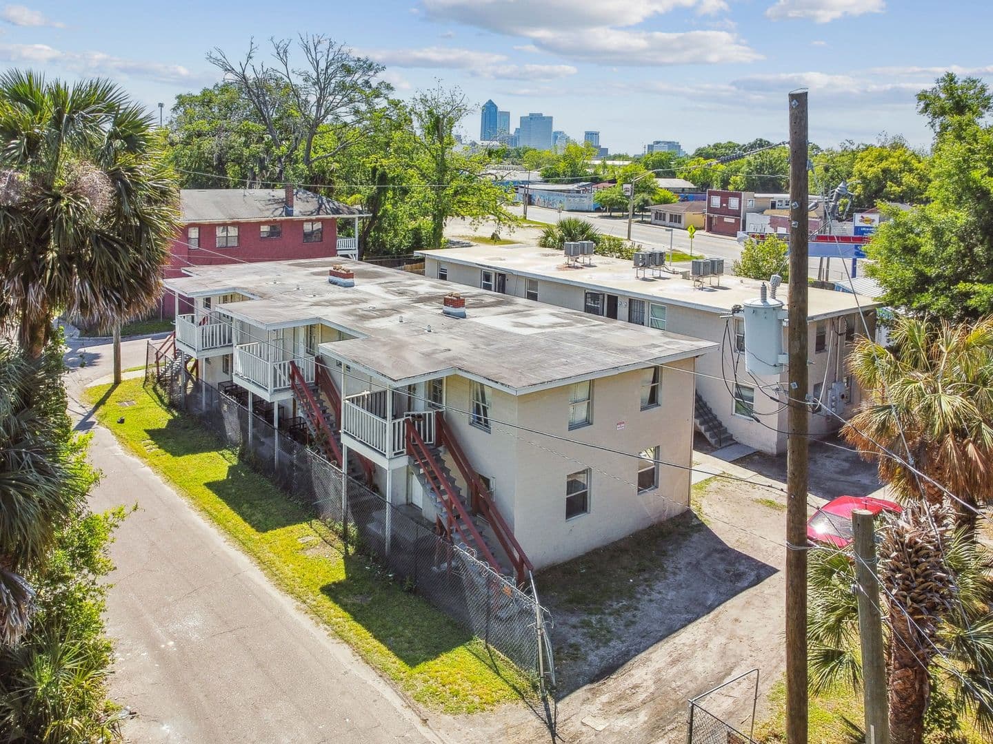 Barnett Apartments 3 of 14