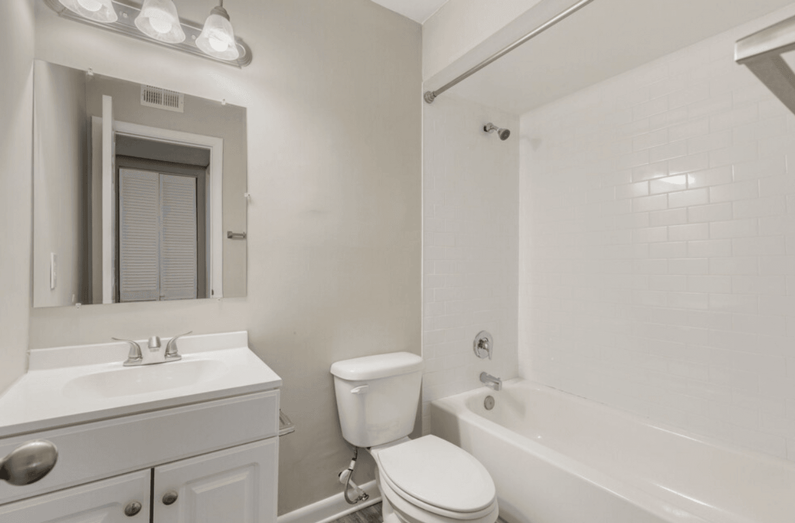 Volare Apartments 2 of 6