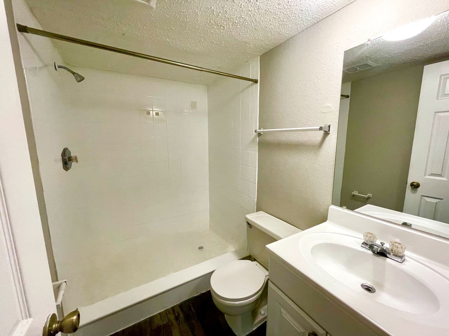 Oxford Hall Apartments 14 of 15