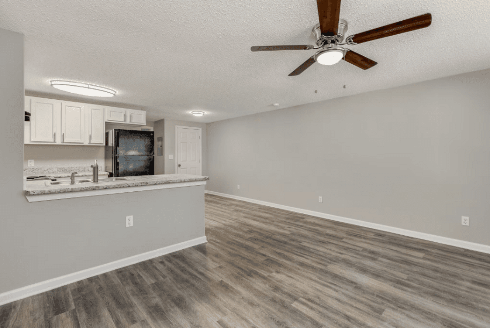 4806 Villas on the Hill 16 of 20