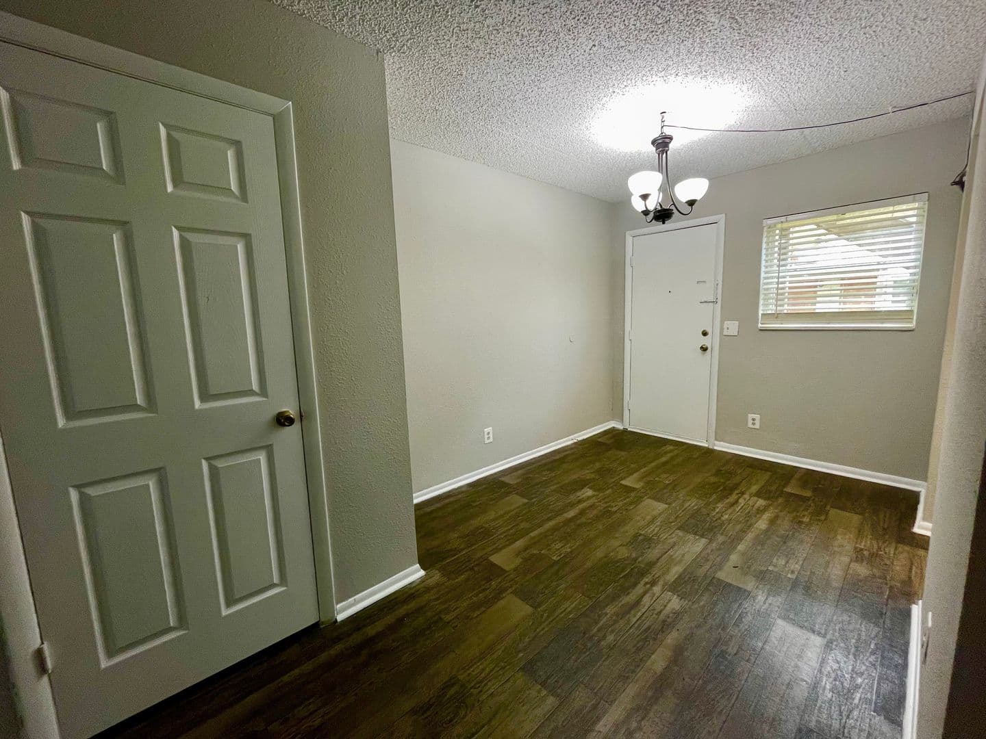 Oxford Hall Apartments 13 of 15