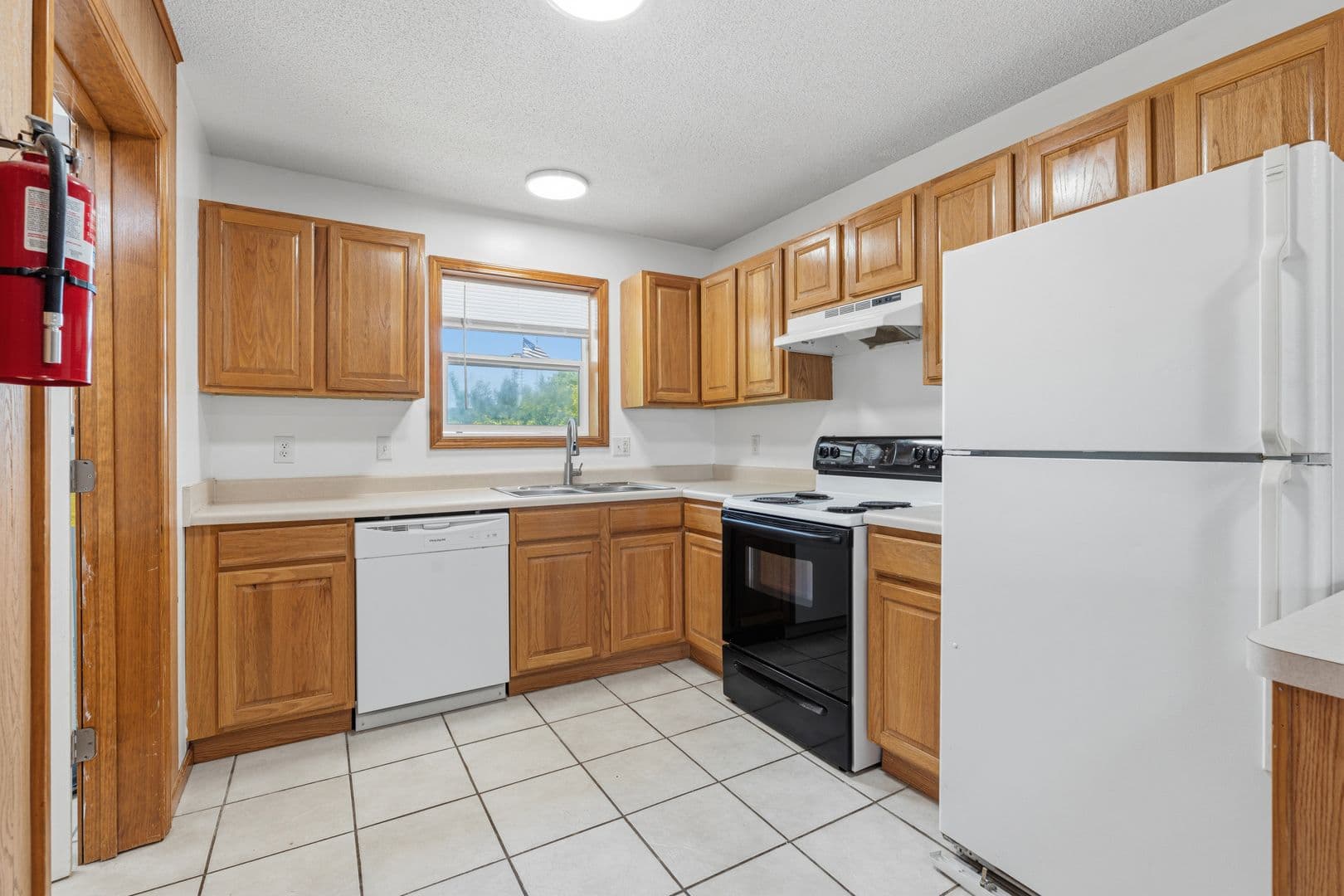 Furnished Studio Apartment - Heart of Warrensburg 11 of 13