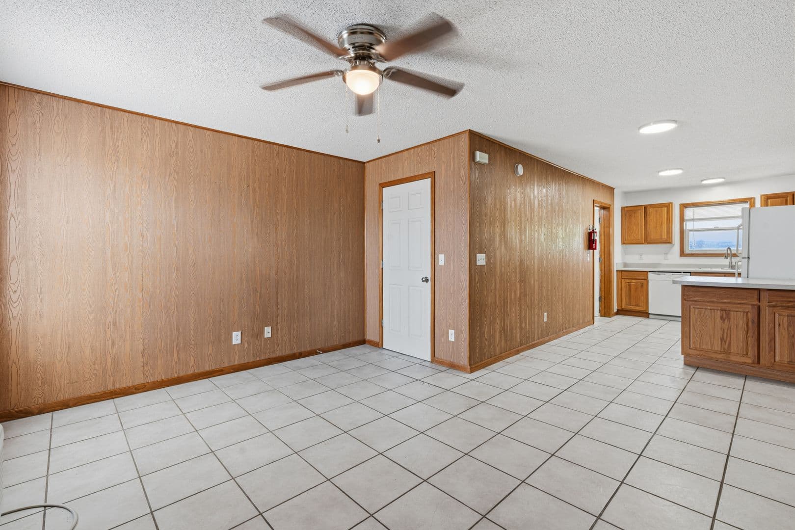 Furnished Studio Apartment - Heart of Warrensburg 5 of 13