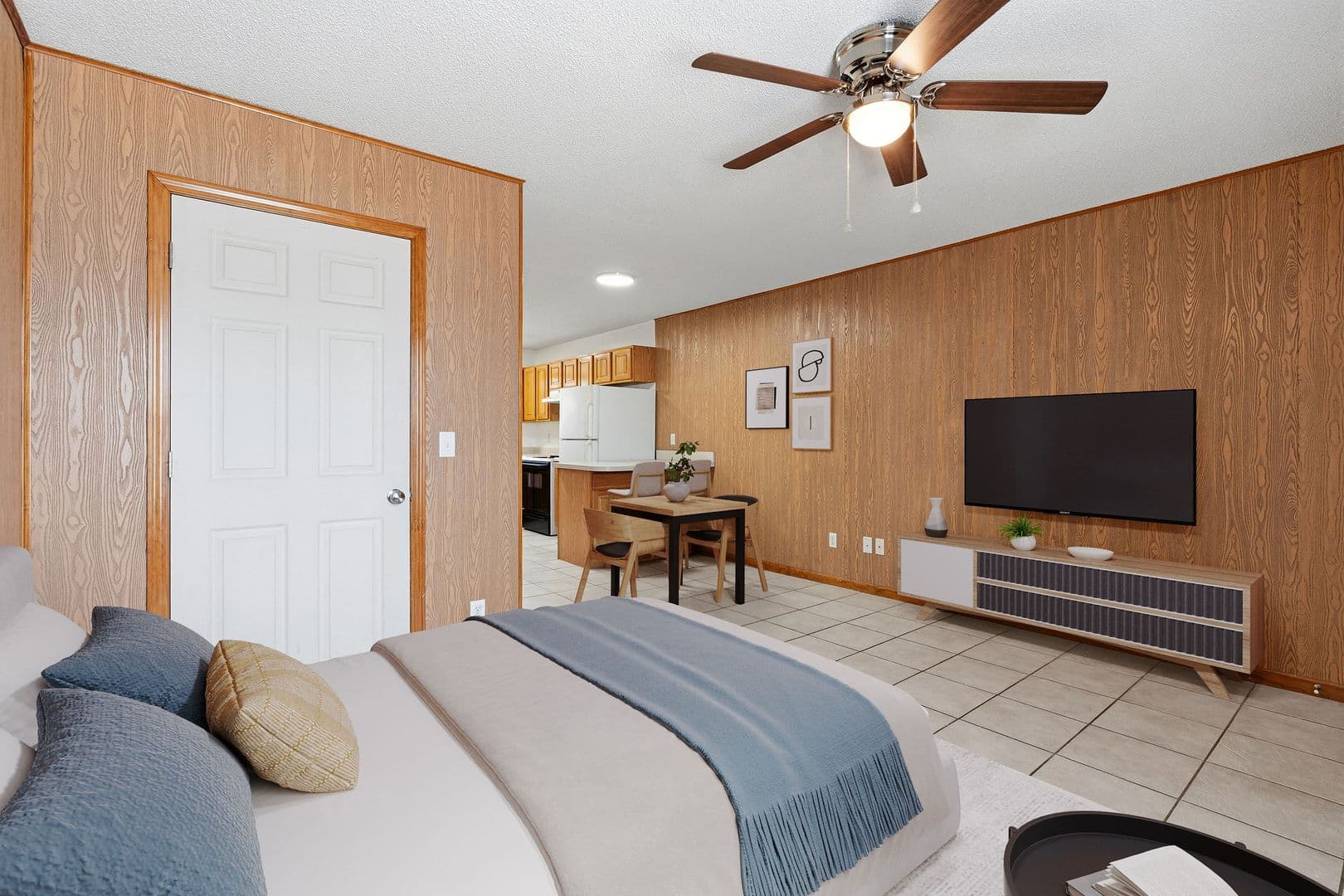 Furnished Studio Apartment - Heart of Warrensburg 2 of 13