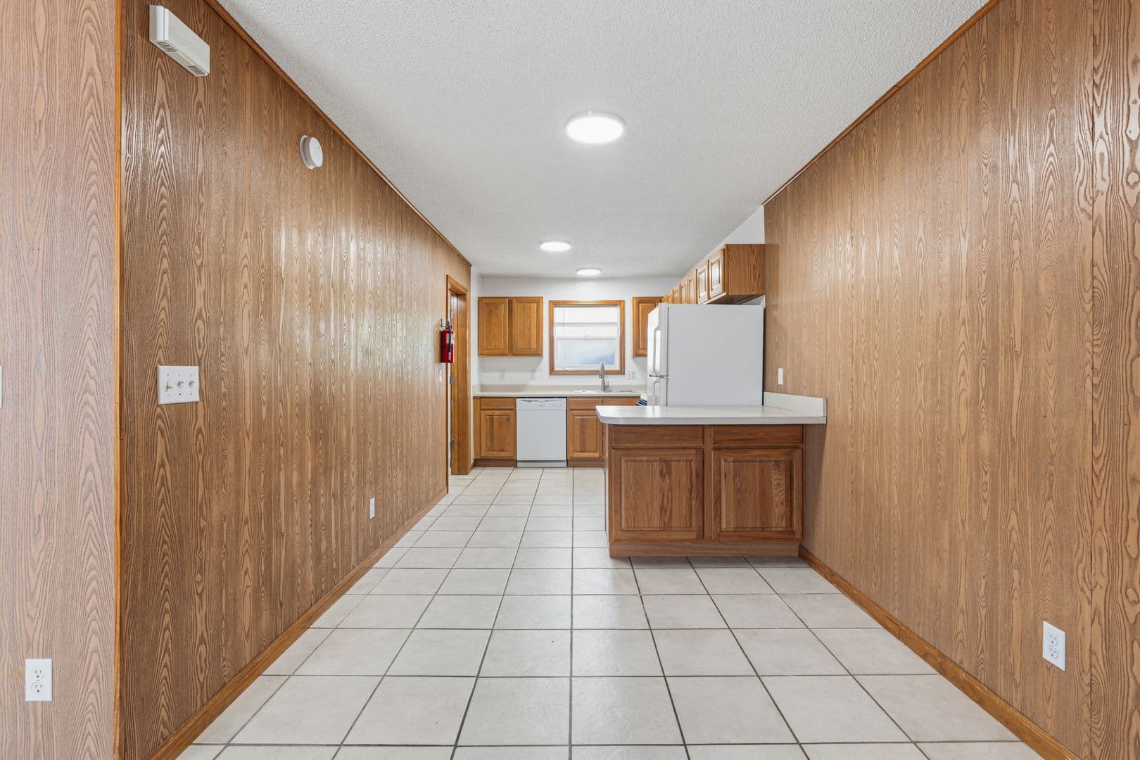 Furnished Studio Apartment - Heart of Warrensburg 9 of 13