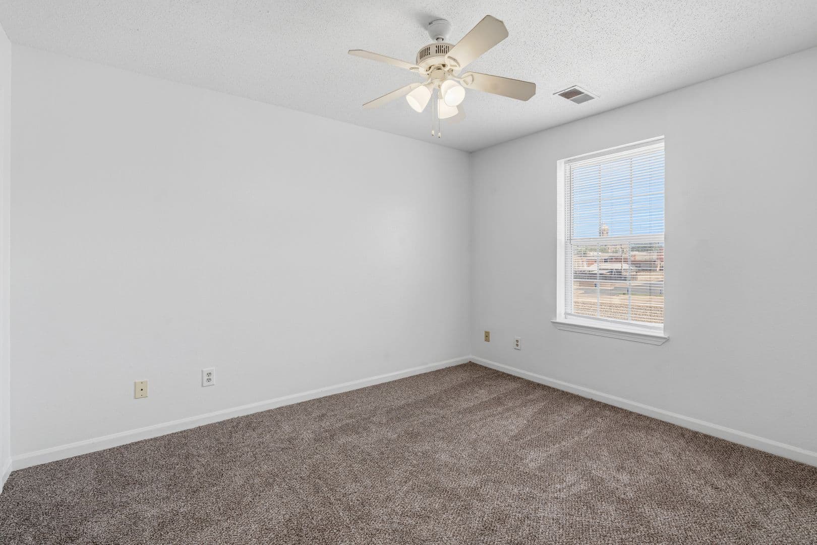 Furnished Studio Apartment - Heart of Warrensburg 18 of 22