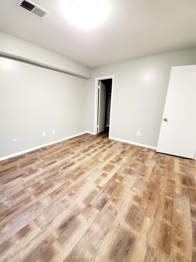 Sugarbush Apts 15 of 26