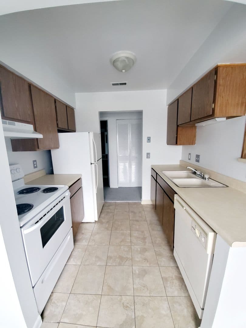 Sugarbush Apts 5 of 16