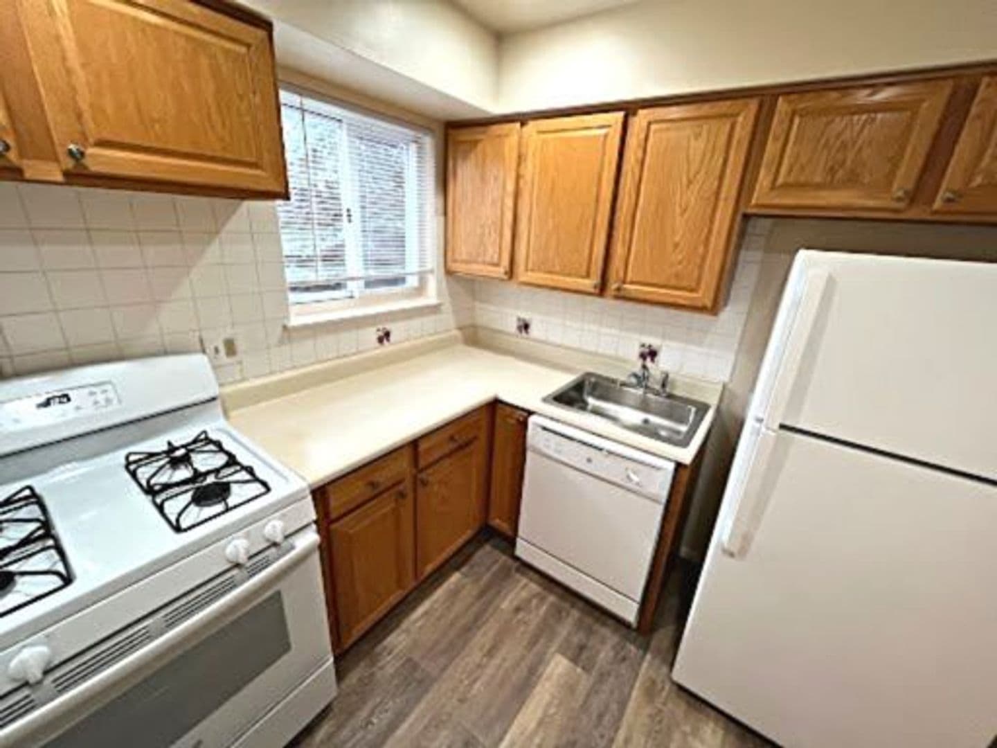 Grandview Gardens Apartments 1 of 15