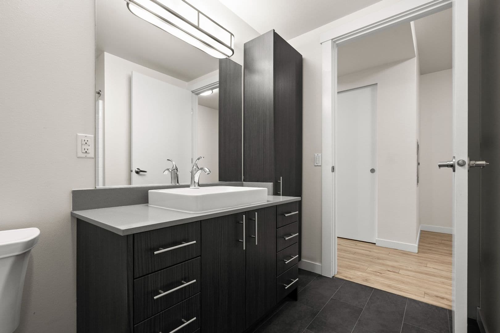CONT Contour Apartments 14 of 14
