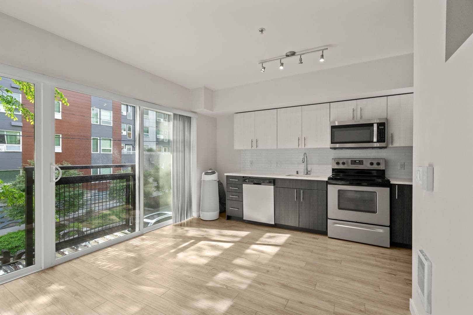 CONT Contour Apartments 10 of 12