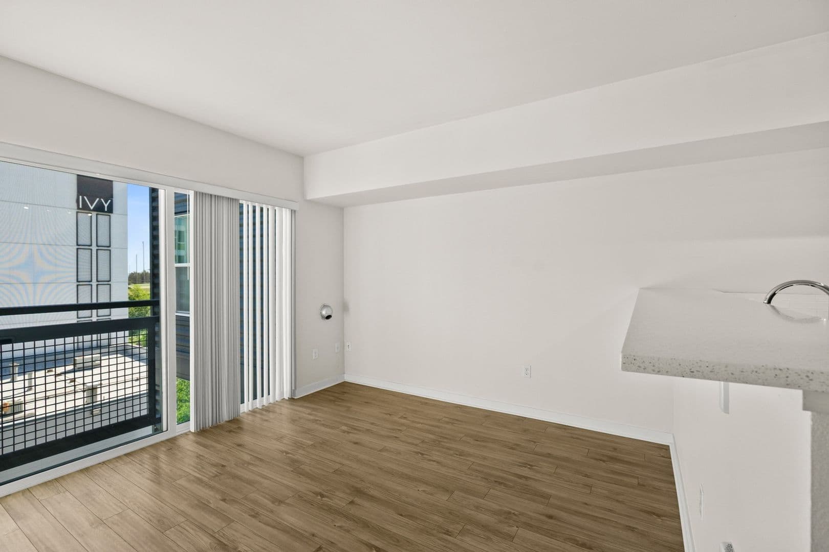 CONT Contour Apartments 12 of 18