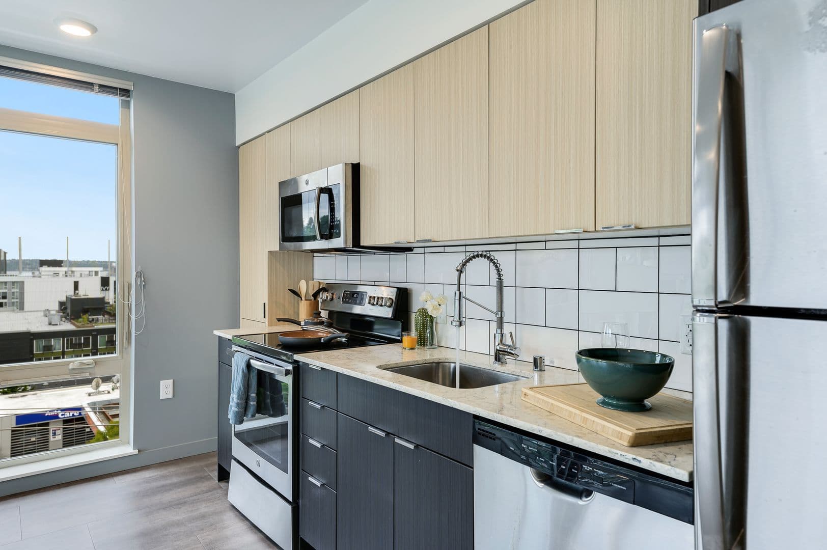 CRN Crane Interbay Apartments 3 of 5