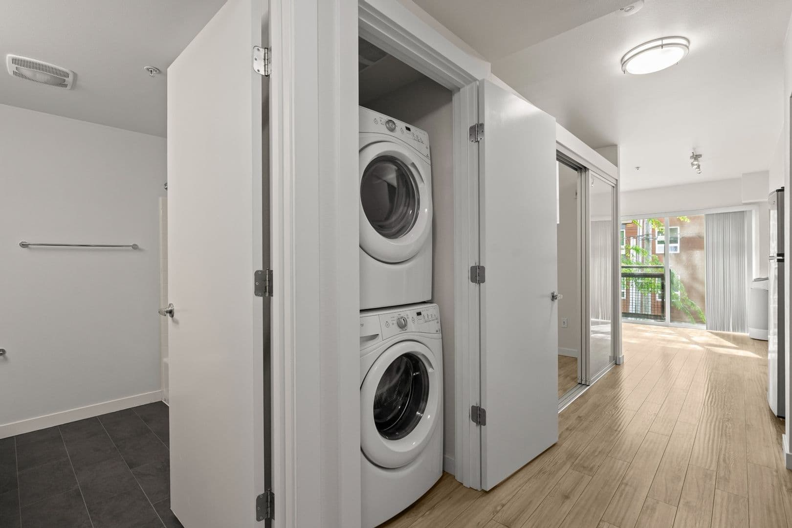 CONT Contour Apartments 4 of 12