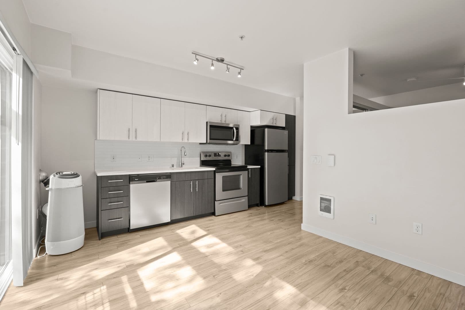 CONT Contour Apartments 1 of 12