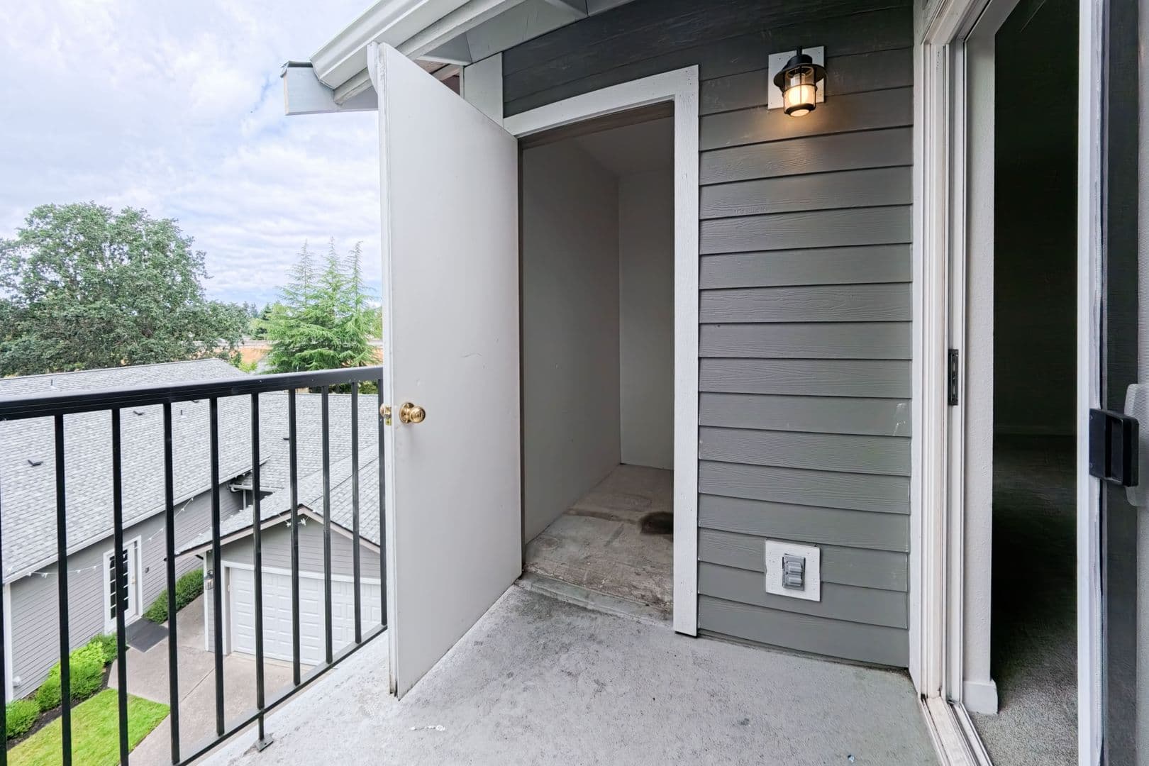 WT Westminster Towers 29 of 47