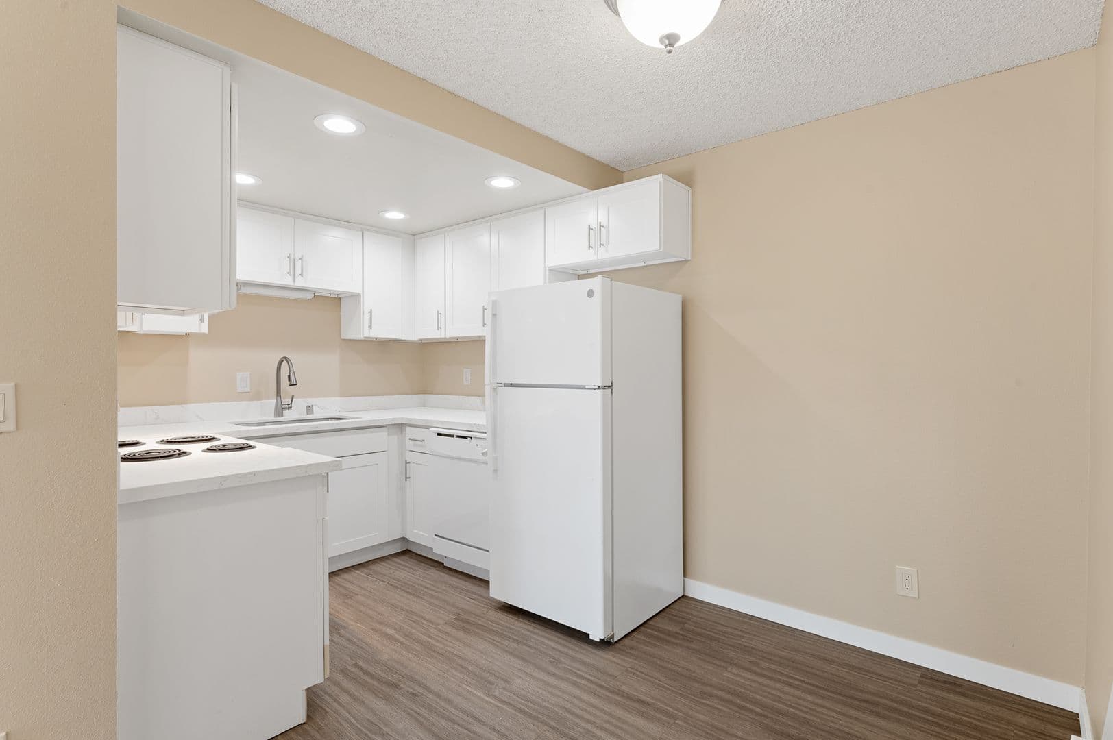 Stonebridge Apartments 2 of 28