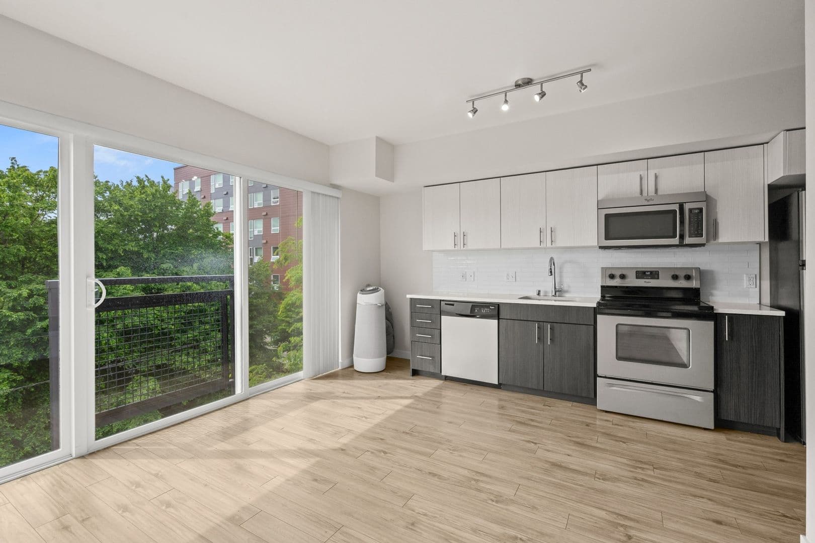 CONT Contour Apartments 1 of 11
