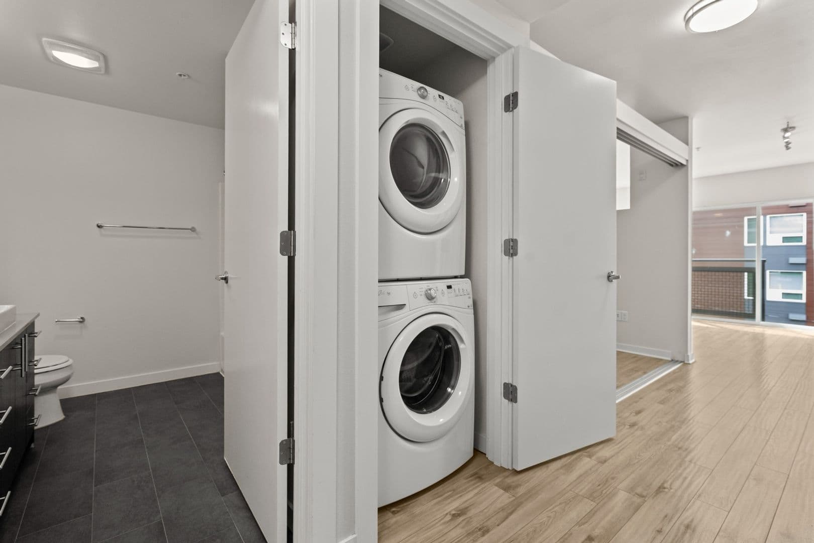 CONT Contour Apartments 3 of 11