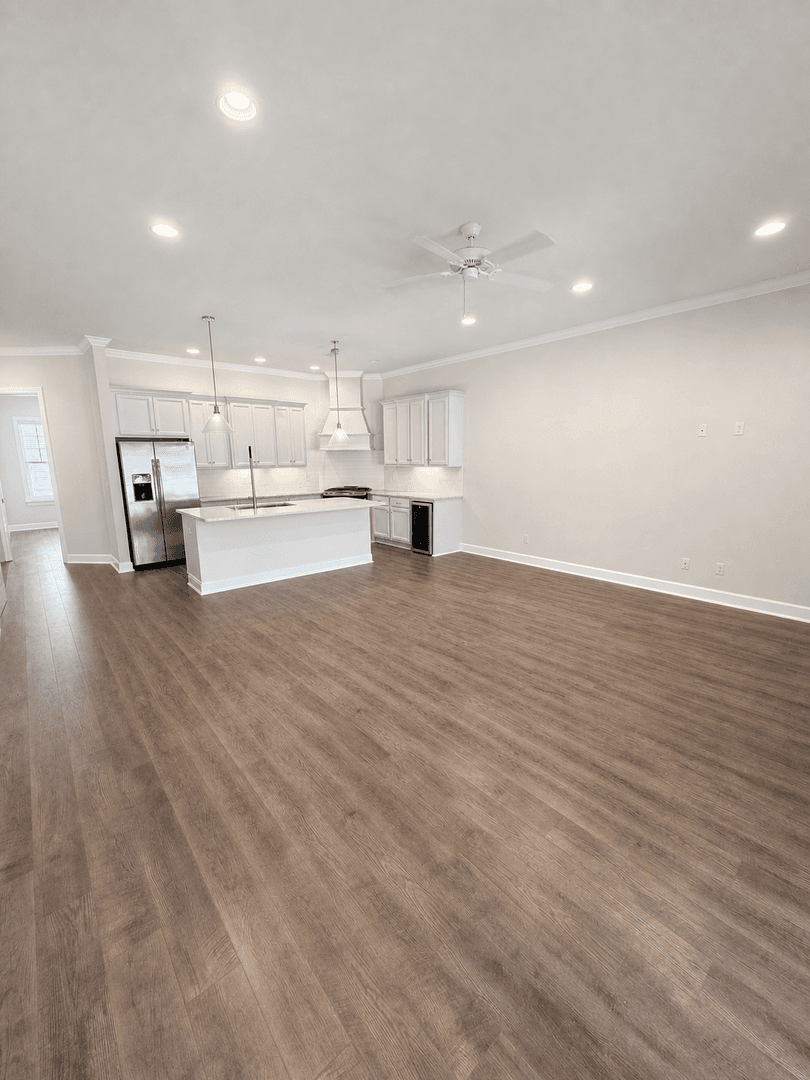 Pinnacle Park Townhomes - Family-Friendly Rentals Near UA 3 of 14
