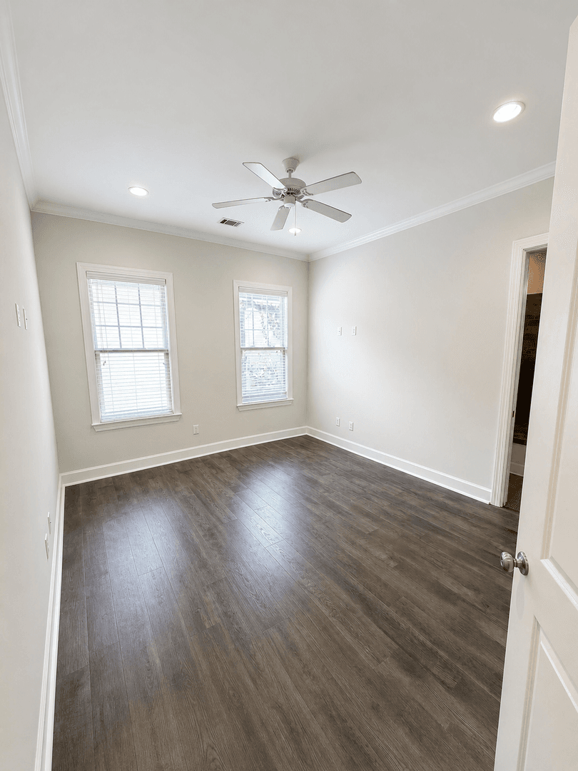 Pinnacle Park Townhomes - Family-Friendly Rentals Near UA 6 of 14