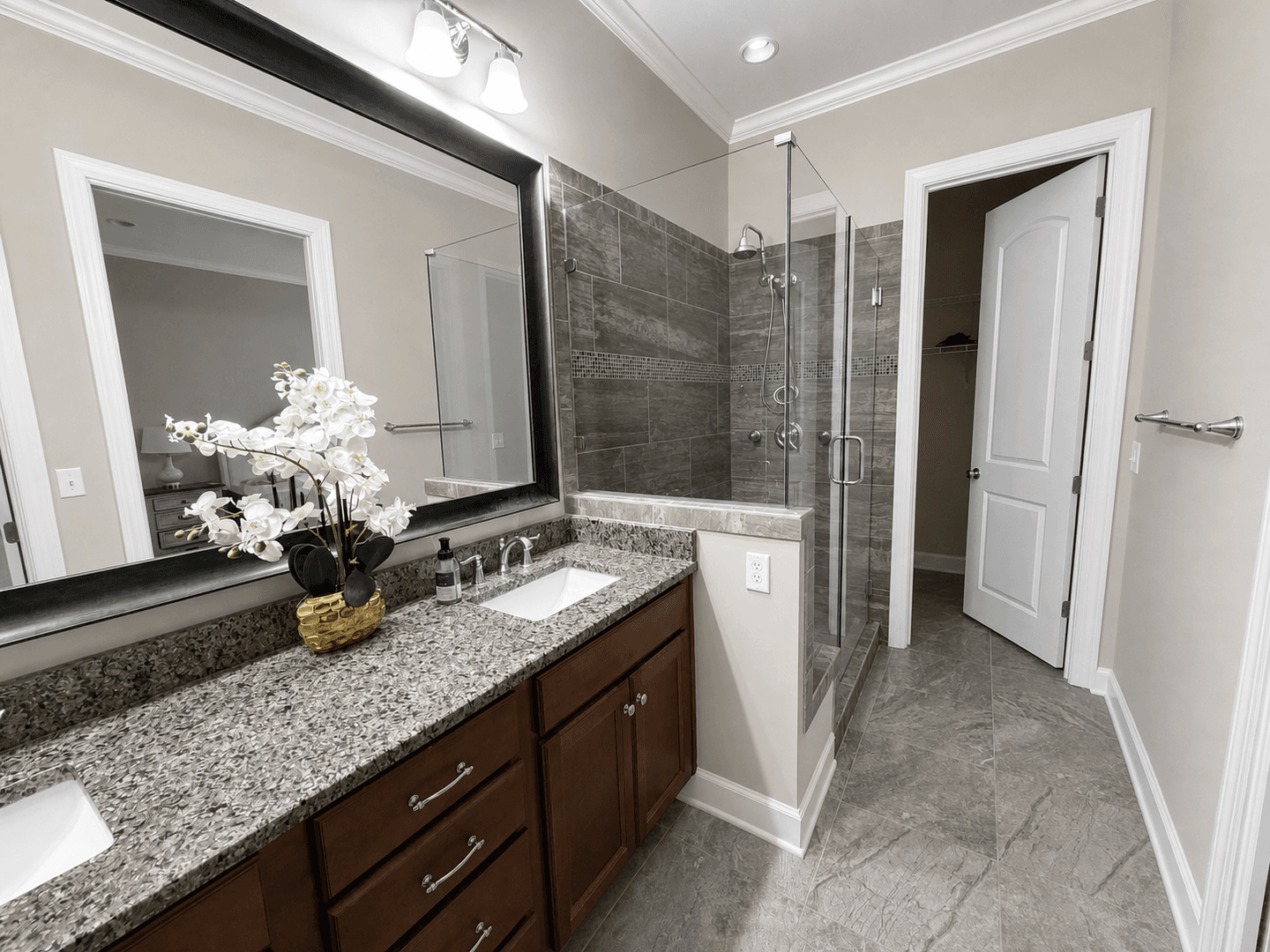 Pinnacle Park Townhomes - Family-Friendly Rentals Near UA 9 of 14