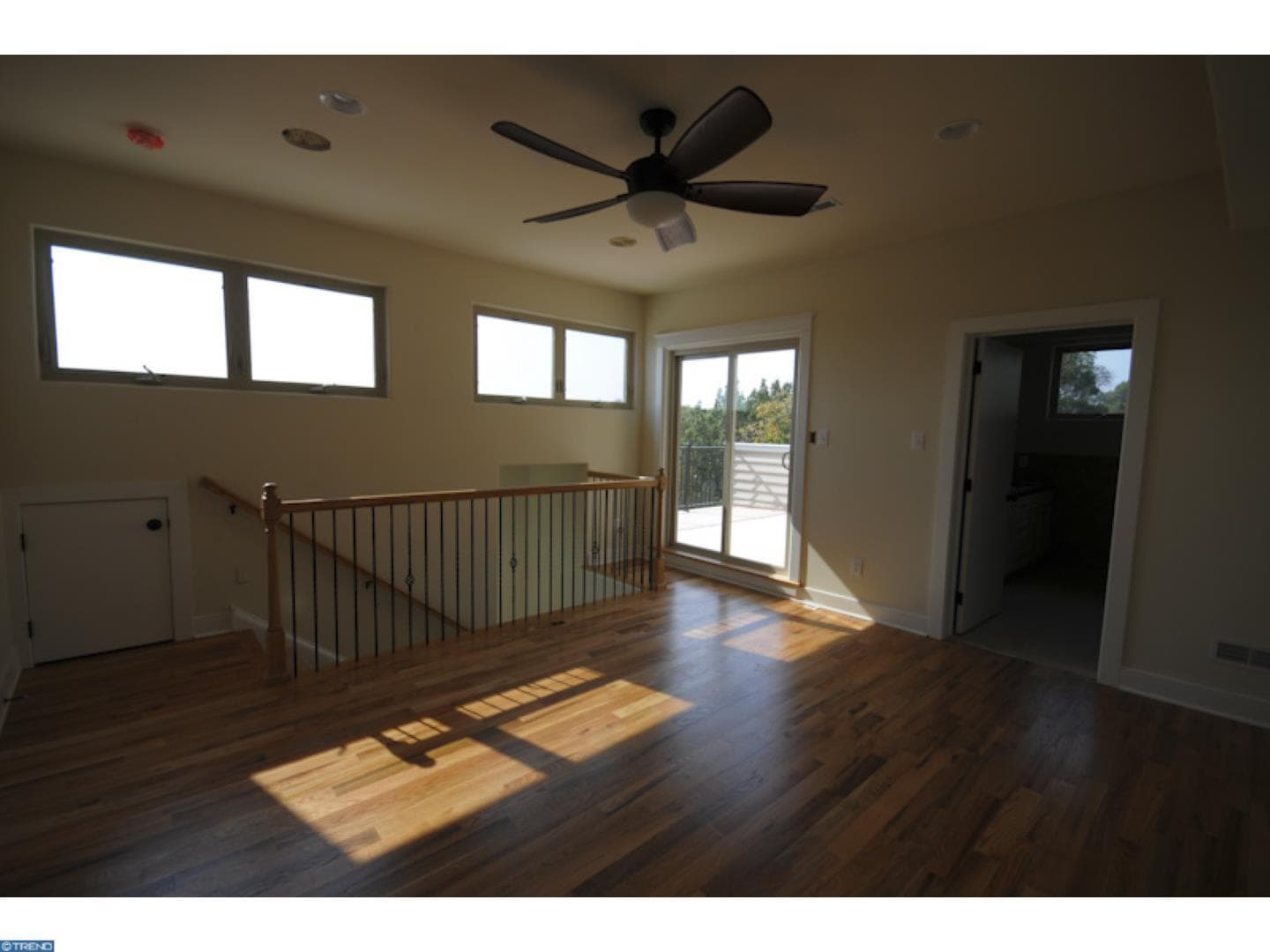242 Krams Ave 5 of 12