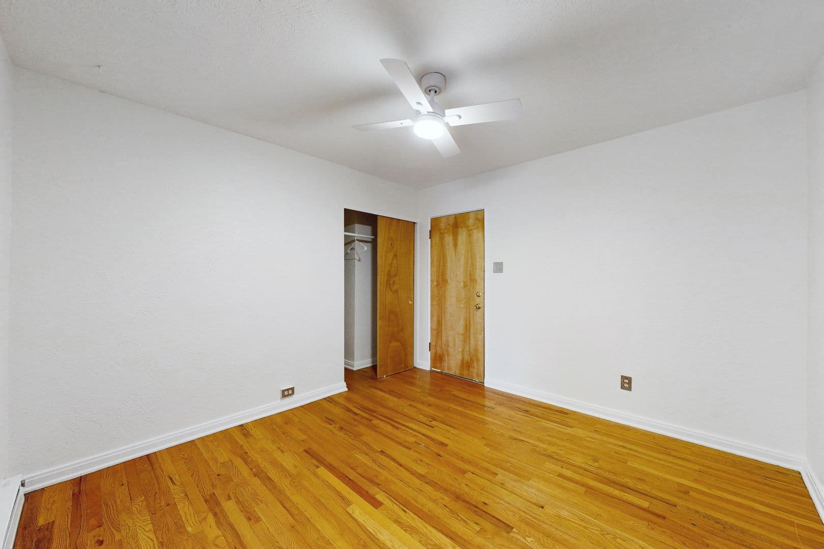 733 E 2nd Ave #304 13 of 18