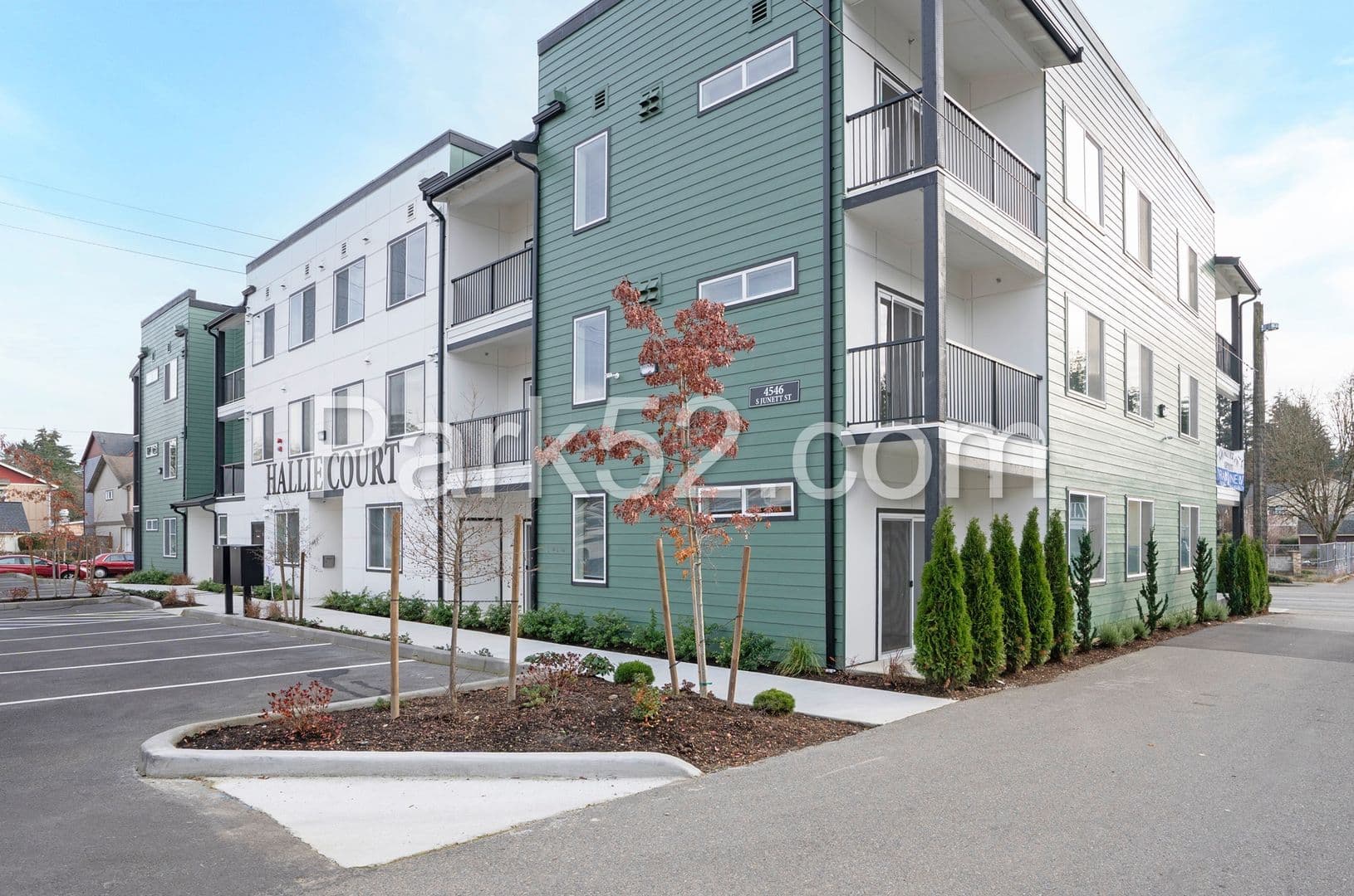 Hallie Court 18 of 19