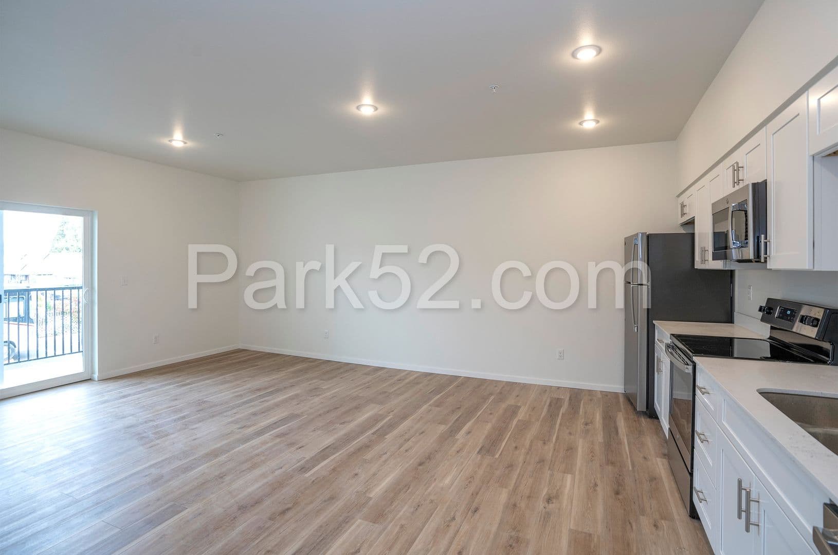 Hallie Court 4 of 20