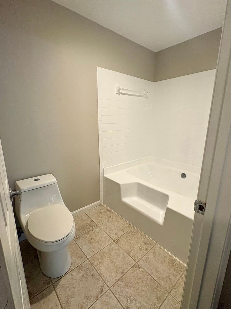 311 New Kent Place 14 of 18