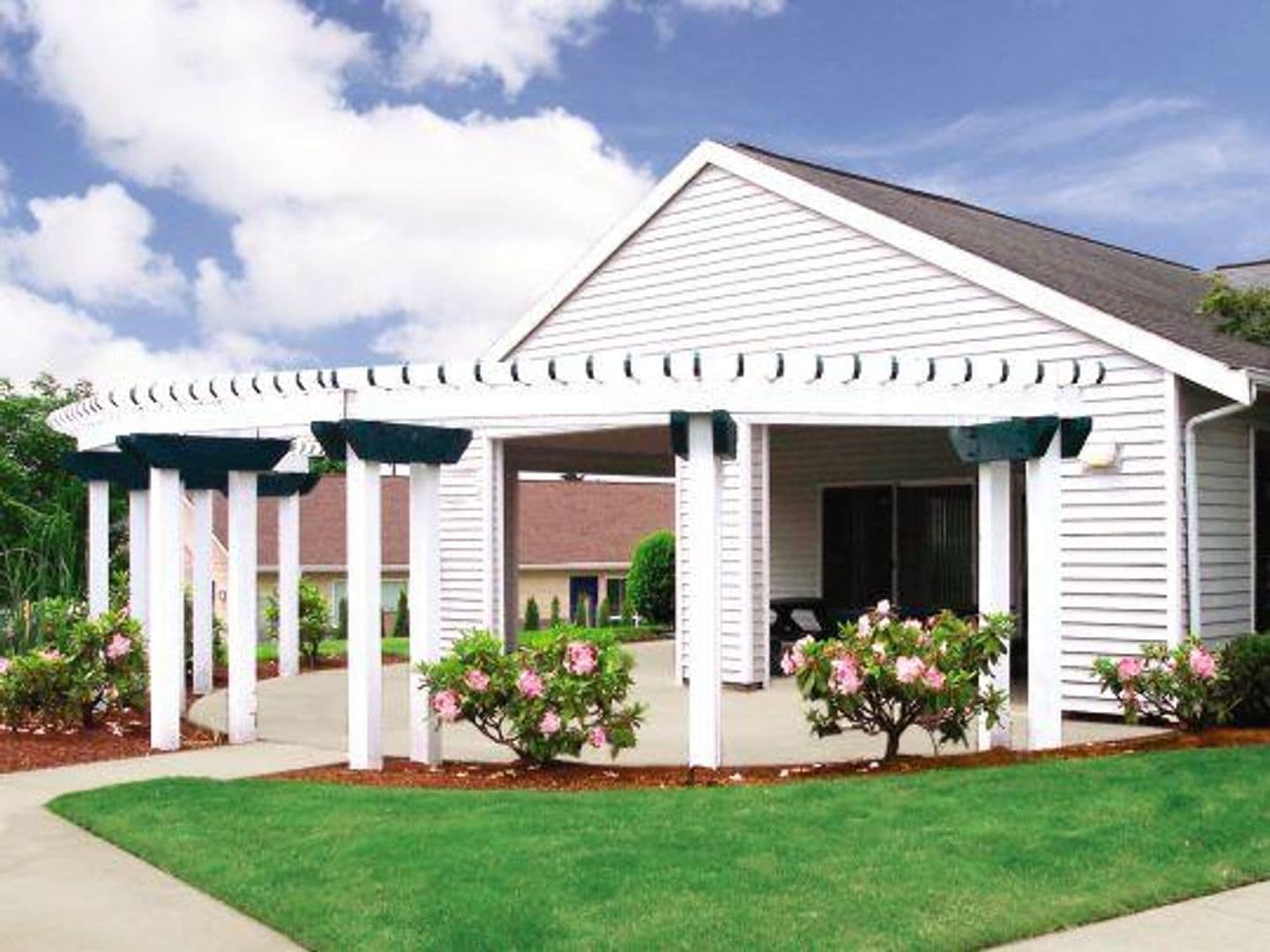 Steeple Chase Apartments, LLC 1 of 8