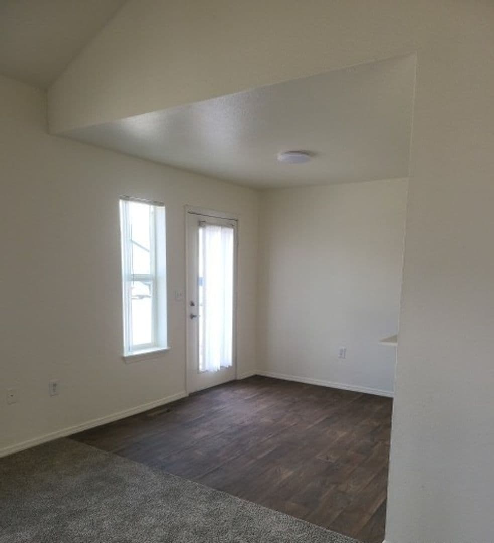 Carrington Pointe Apartments 3 of 12