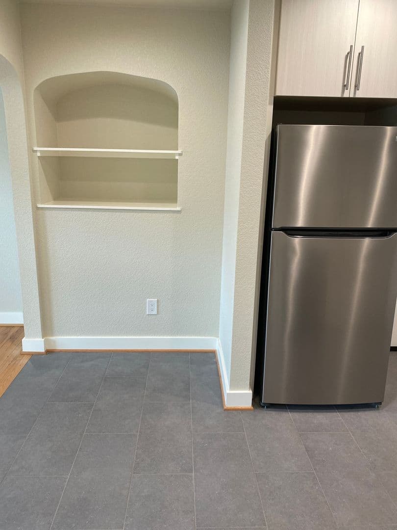 Alberta Arts 4-Plex Hardwoods 1250 Basement WD, DW, Quartz, Tile 27 of 49