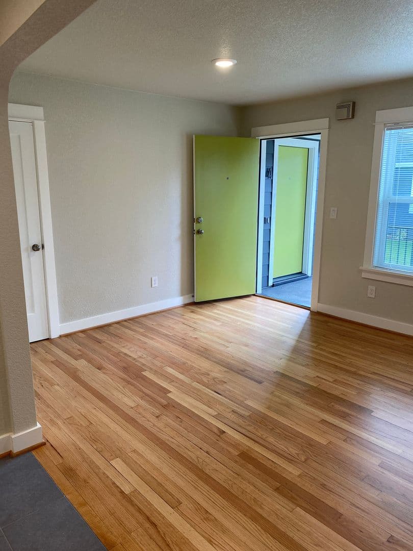 Alberta Arts 4-Plex Hardwoods 1250 Basement WD, DW, Quartz, Tile 24 of 49