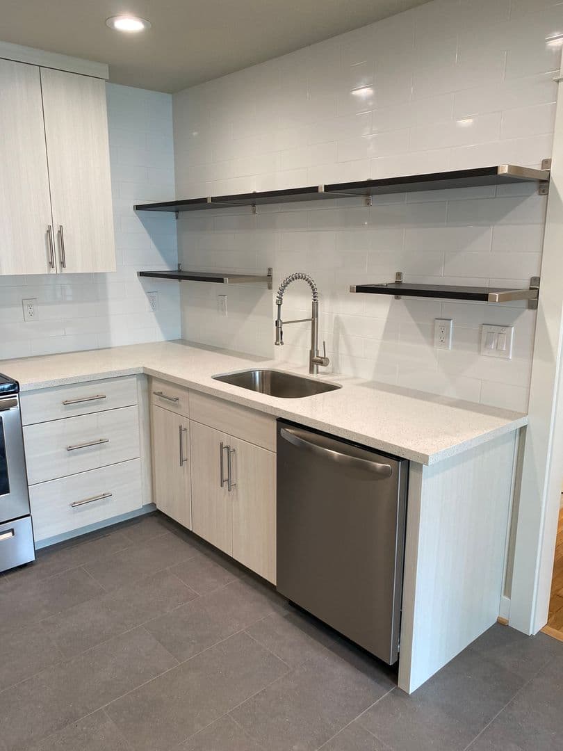 Alberta Arts 4-Plex Hardwoods 1250 Basement WD, DW, Quartz, Tile 23 of 49