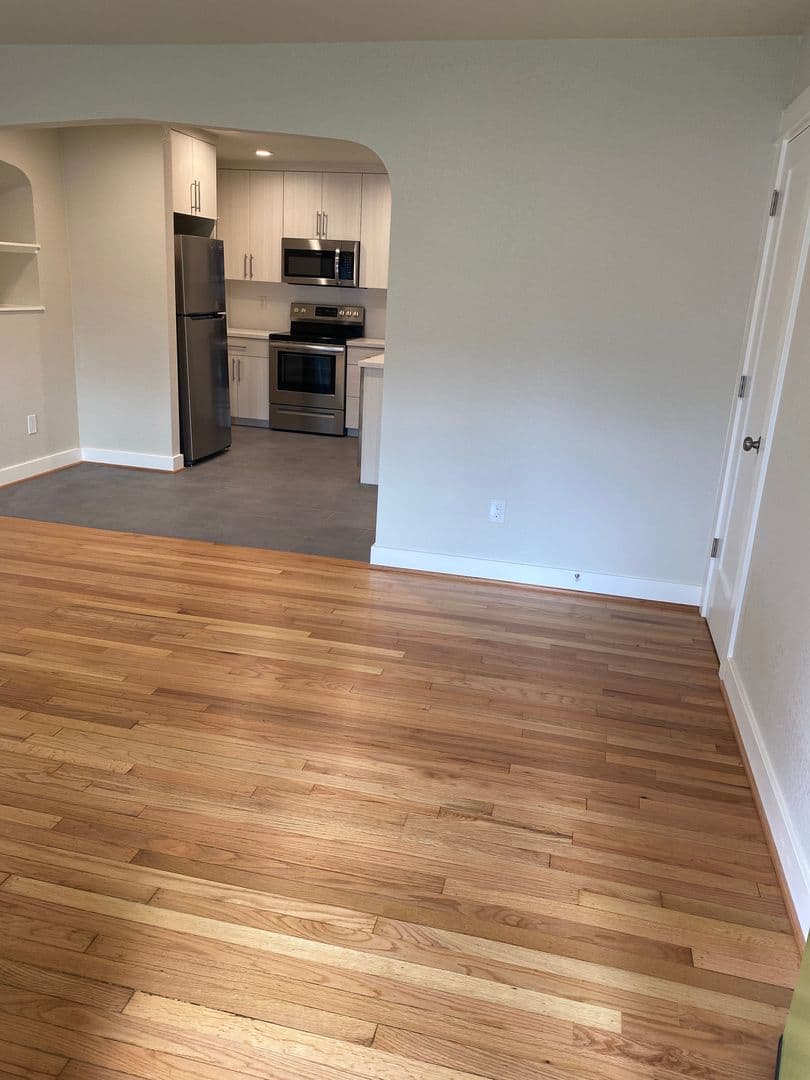 Alberta Arts 4-Plex Hardwoods 1250 Basement WD, DW, Quartz, Tile 33 of 49