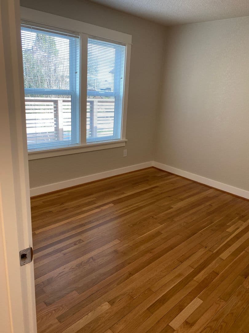 Alberta Arts 4-Plex Hardwoods 1250 Basement WD, DW, Quartz, Tile 35 of 49