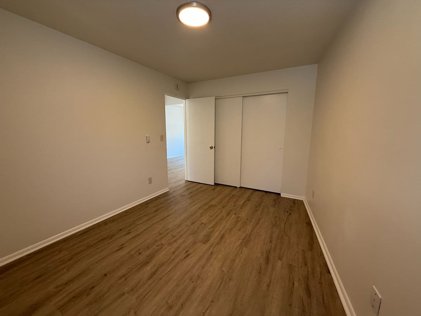 Crescent Apartments 7 of 12