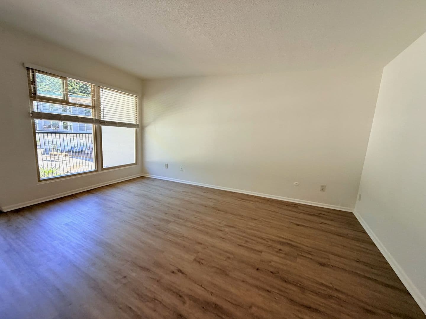 Crescent Apartments 6 of 12