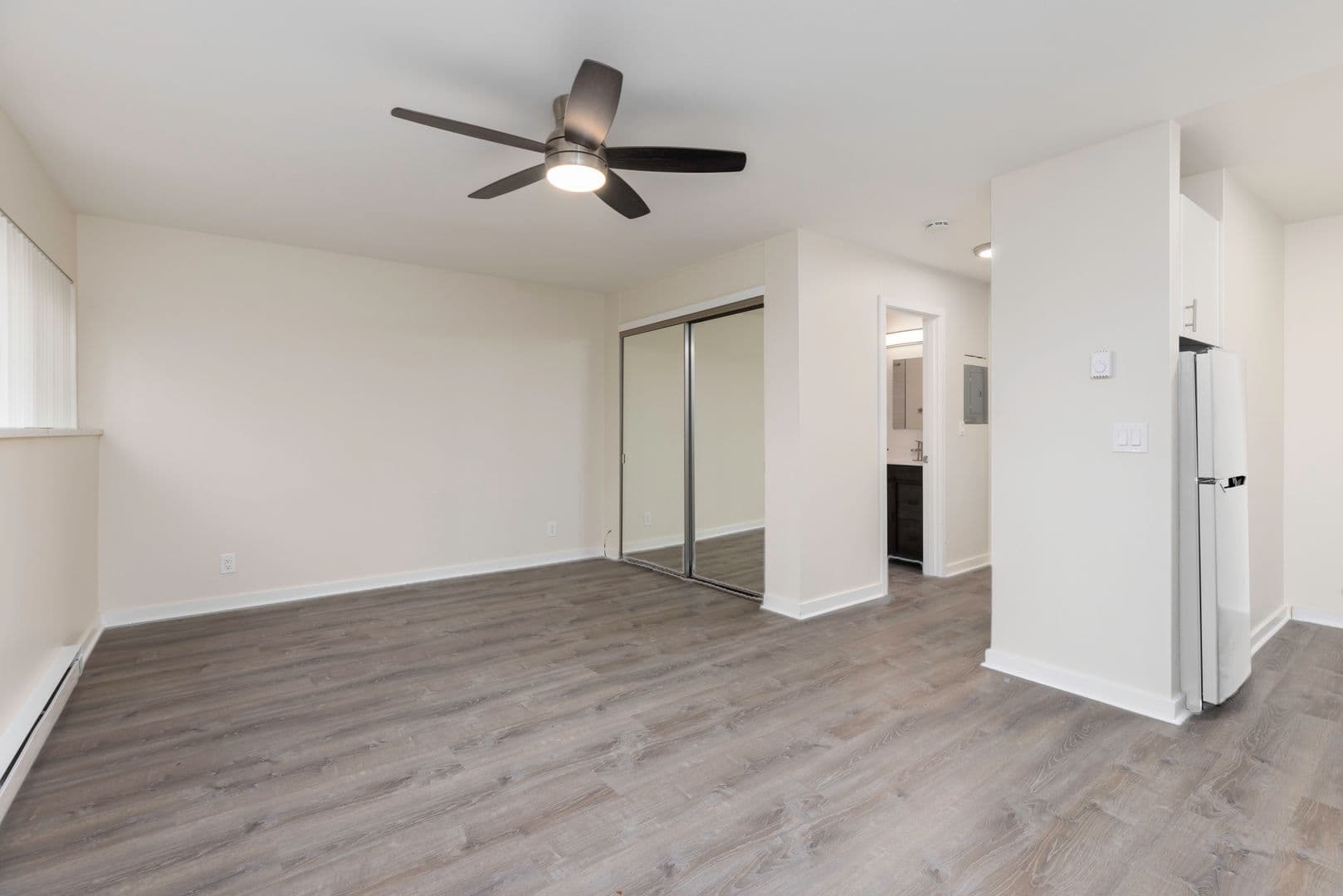 Cordova Apartments 4 of 8