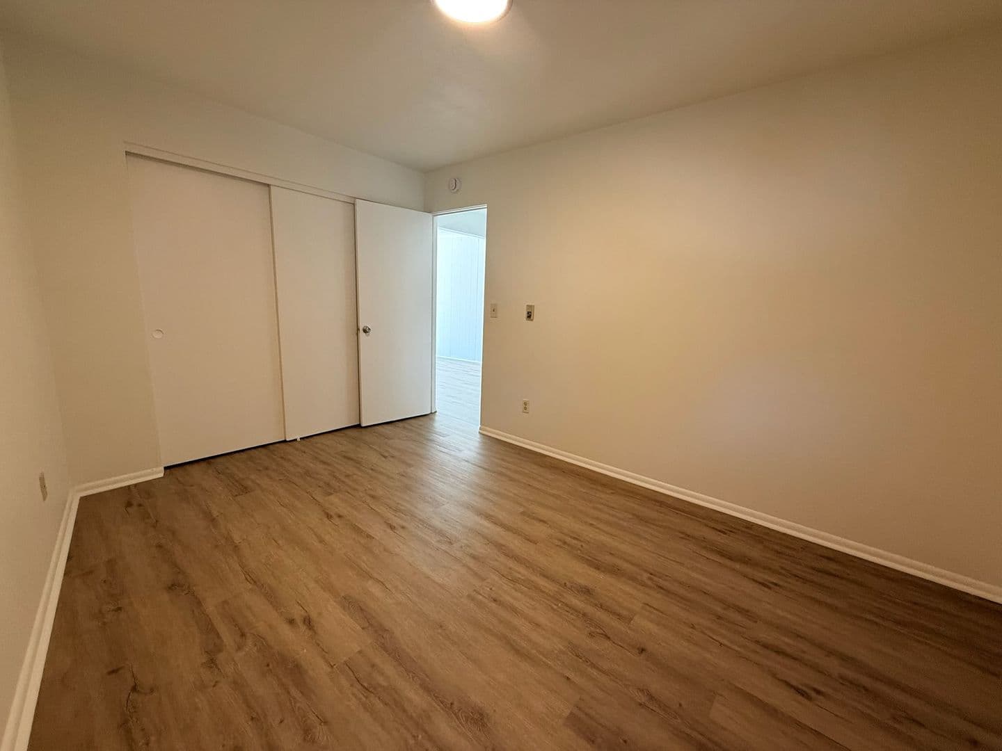 Crescent Apartments 6 of 9