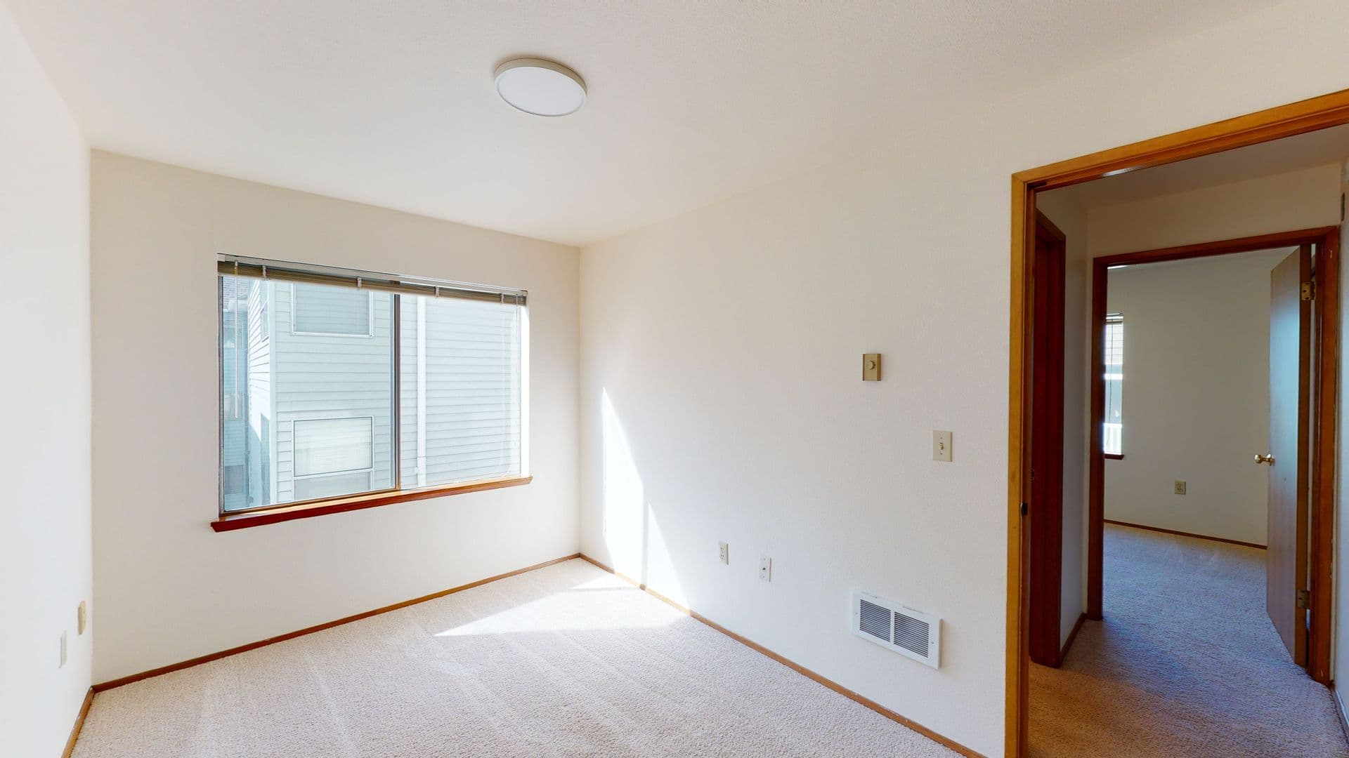 Willow Bay Apartments 5 of 8