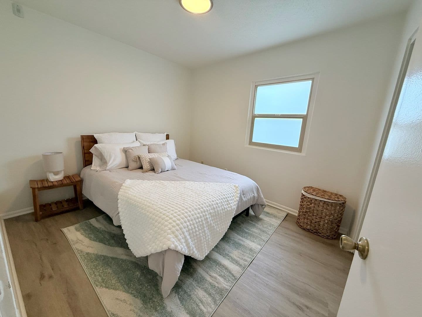 Crescent Apartments 9 of 13