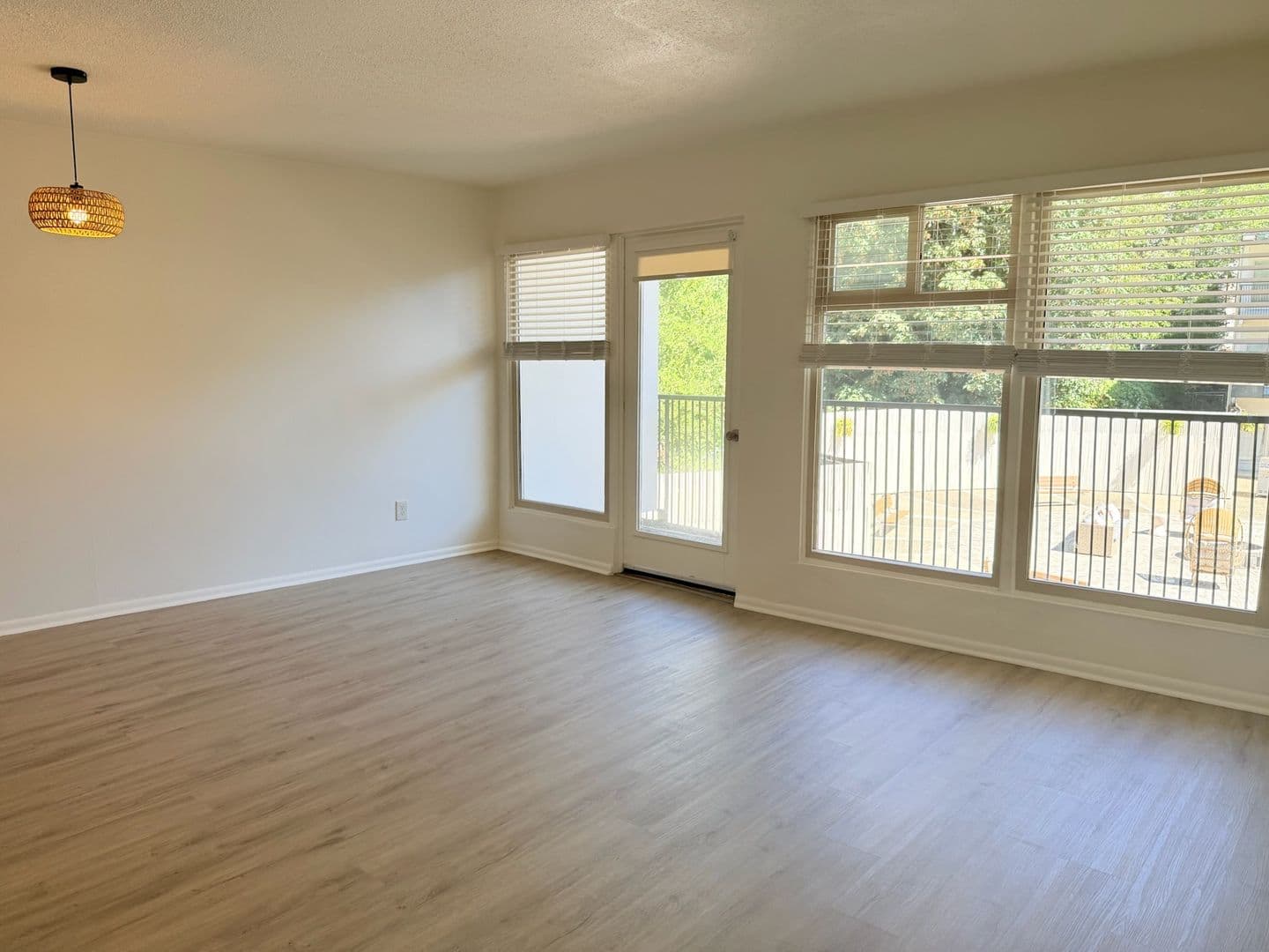 Crescent Apartments 5 of 12